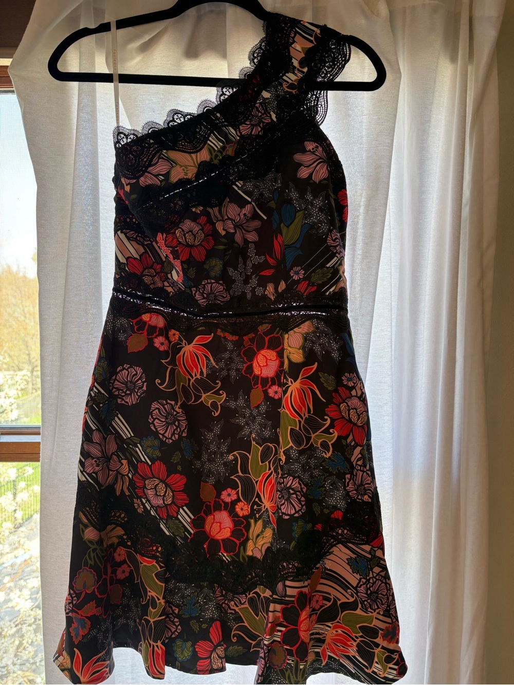 foxiedox Black One-Shoulder Floral Lace Dress